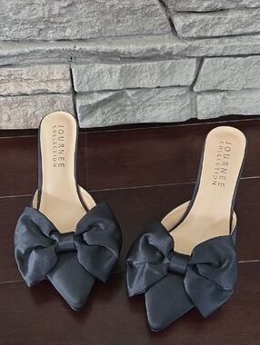 Journee Collection Black Satin Bow Pointed-Toe Slip-On Mules Size 7